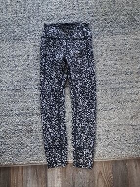 Lululemon Athletica Highrise Black & White Speckle Leggings